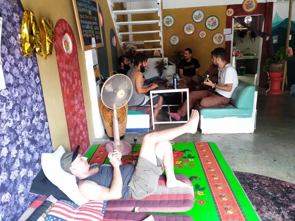 Sunny Hostel Пай Экстерьер фото